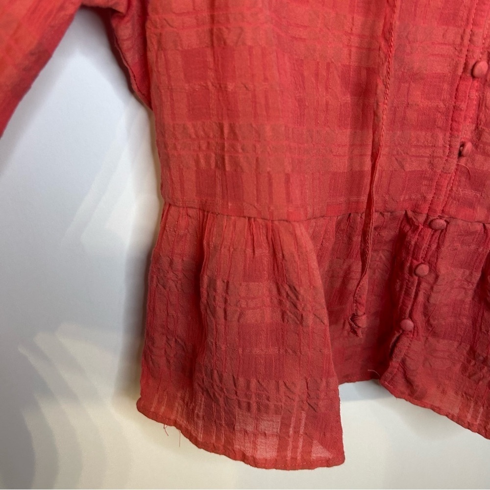 *NWOT* Evereve Peplum Crinkle Blouse in Mineral Red, Size Medium - Picture 7 of 11